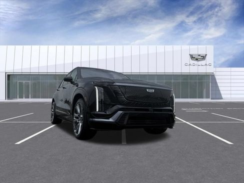 Certified 2026 Cadillac Vistiq Platinum w/ LPO, Floor Liner Package AWD/4WD image 8
