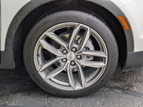 Certified 2023 Cadillac XT4 Sport AWD/4WD image 12