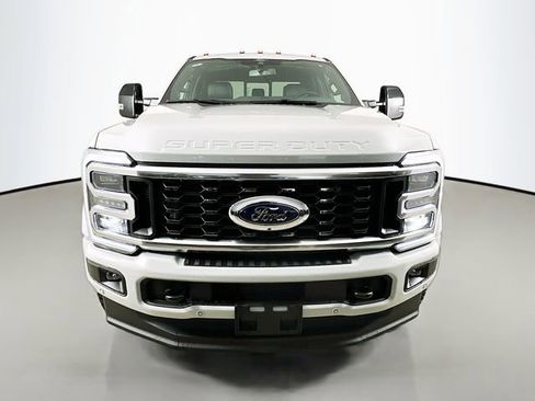 New 2026 Ford F450 Platinum w/ FX4 Off-Road Package image 2
