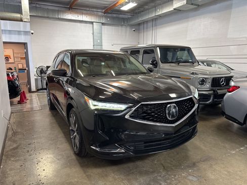 Used 2023 Acura MDX FWD w/ Technology Package image 3