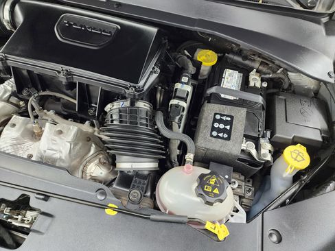 Used 2024 Jeep Compass Latitude image 19