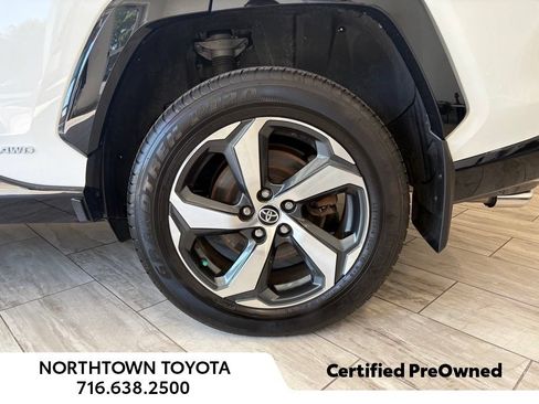 Used 2023 Toyota RAV4 SE w/ Weather & Moonroof Package AWD/4WD image 37