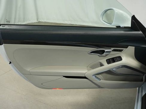 Certified 2017 Porsche 911 Turbo S image 25