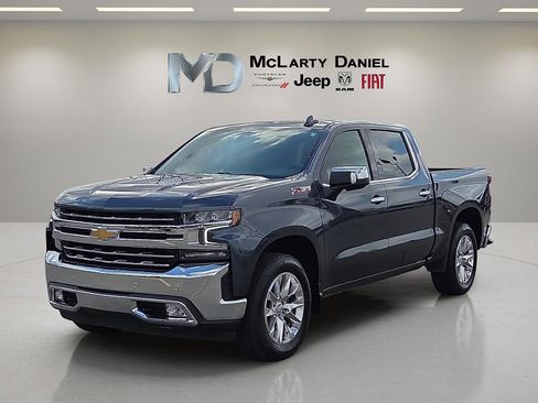 Used 2022 Chevrolet Silverado 1500 LTZ w/ LTZ Premium Package image 2