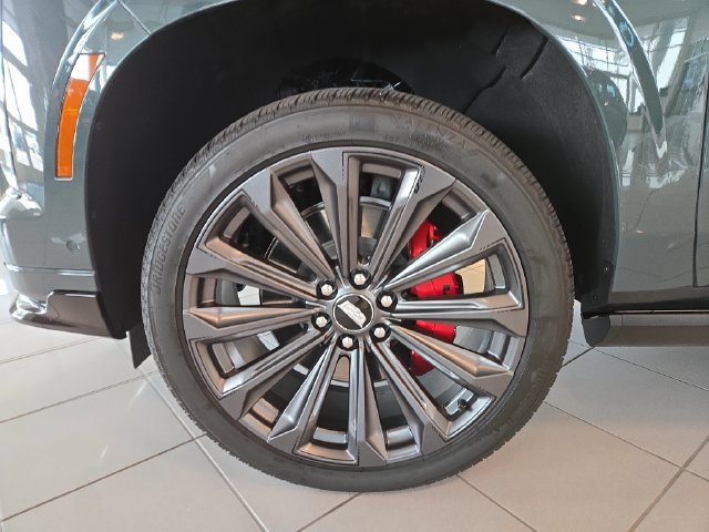 Used 2025 Cadillac Escalade ESV V AWD/4WD image 6