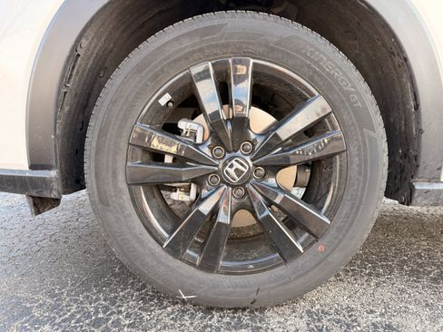 Certified 2026 Honda HR-V Sport image 9