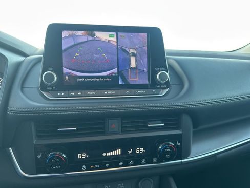 Used 2023 Nissan Rogue SV image 18