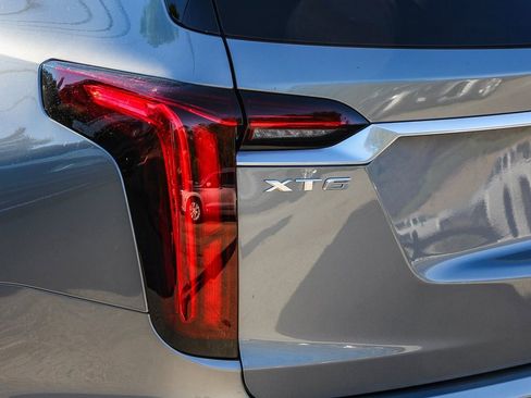 Used 2025 Cadillac XT6 Luxury image 7