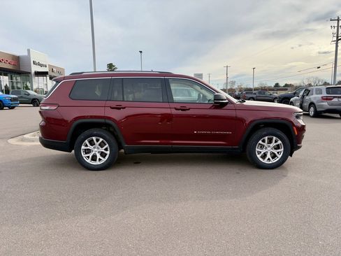 Used 2022 Jeep Grand Cherokee L Limited w/ Trailer Tow Group (B) image 2