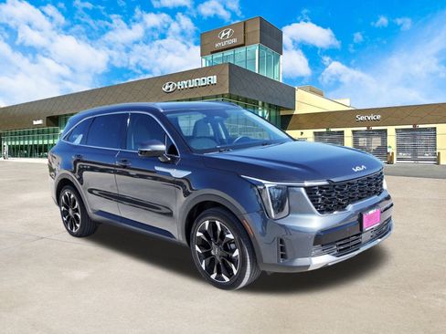 Used 2024 Kia Sorento EX image 3