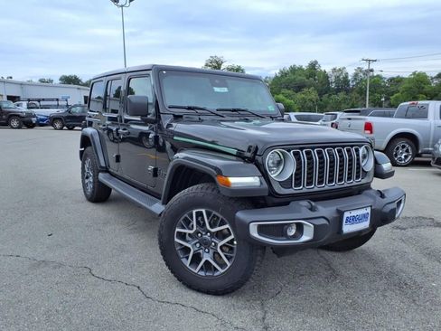 New 2025 Jeep Wrangler Sahara image 2