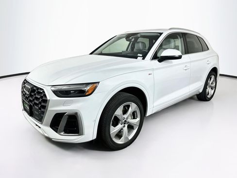 Used 2023 Audi Q5 2.0T Prestige w/ Prestige Package AWD/4WD image 3