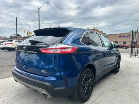 Used 2020 Ford Edge SEL w/ Convenience Package AWD/4WD image 4