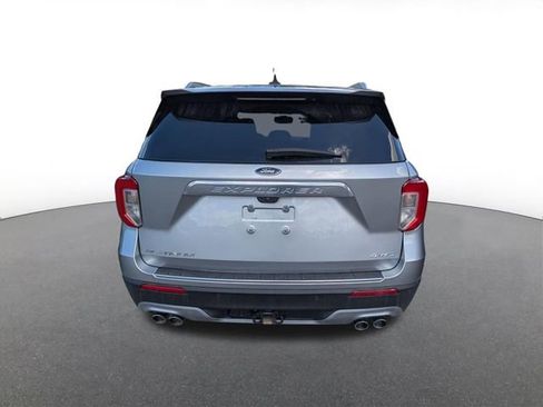 Used 2024 Ford Explorer Platinum w/ Technology Package AWD/4WD image 4
