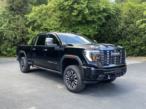 Used 2024 GMC Sierra 2500 Denali Ultimate image 2