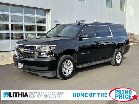 Used 2019 Chevrolet Suburban LT image 1