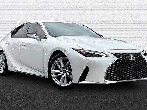 Used 2024 Lexus IS 300 w/ Comfort Package RWD image 3
