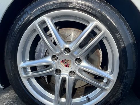 Used 2013 Porsche Panamera 4 Platinum Edition image 3