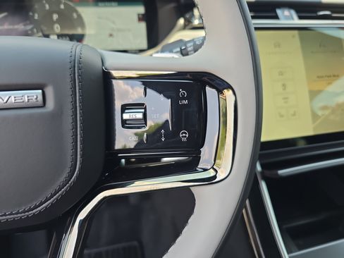 New 2026 Land Rover Range Rover Velar S AWD/4WD image 18