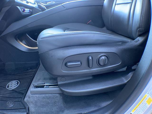 Used 2020 Buick Enclave Essence w/ Sound and Sites Package FWD image 12