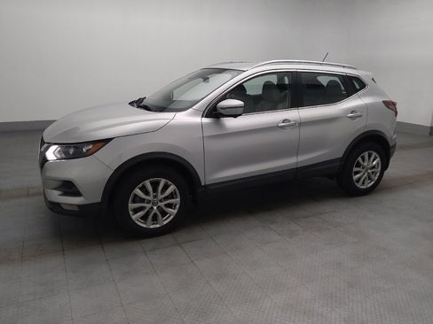 Used 2021 Nissan Rogue Sport SV w/ Technology Package FWD image 2