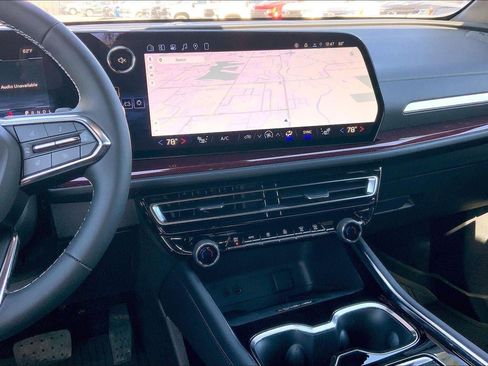 New 2026 Chevrolet Traverse Z71 w/ Driver Confidence Package image 6