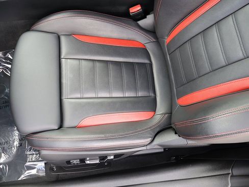 Used 2025 BMW M440i Convertible w/ Premium Package RWD image 34
