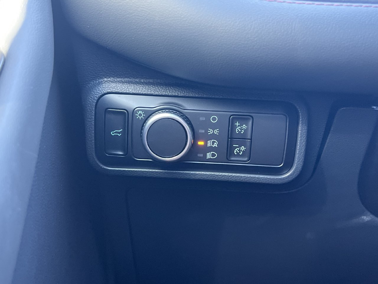 New 2026 Ford Explorer Active RWD image 11