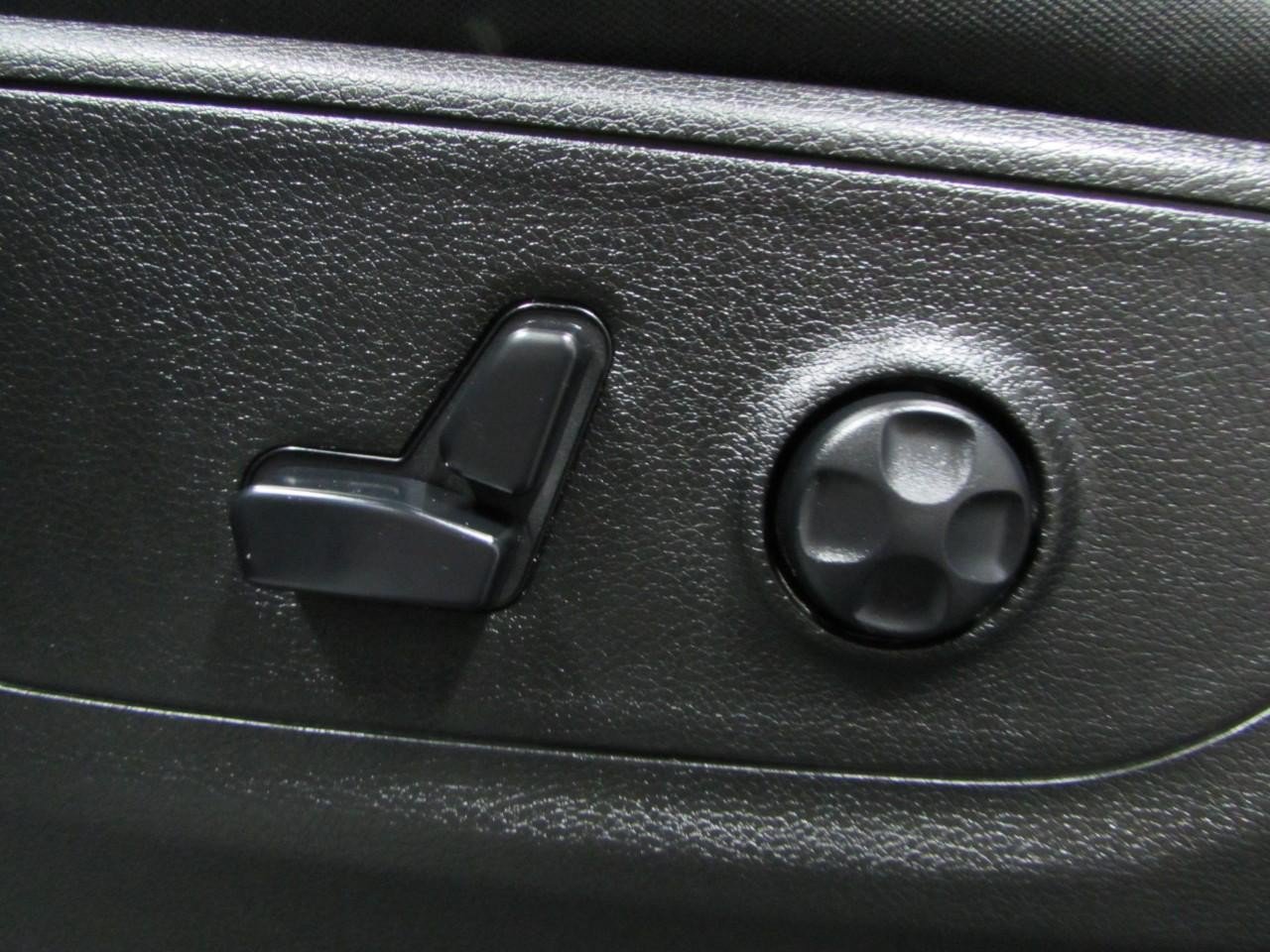 Used 2020 RAM 1500 Big Horn AWD/4WD image 21