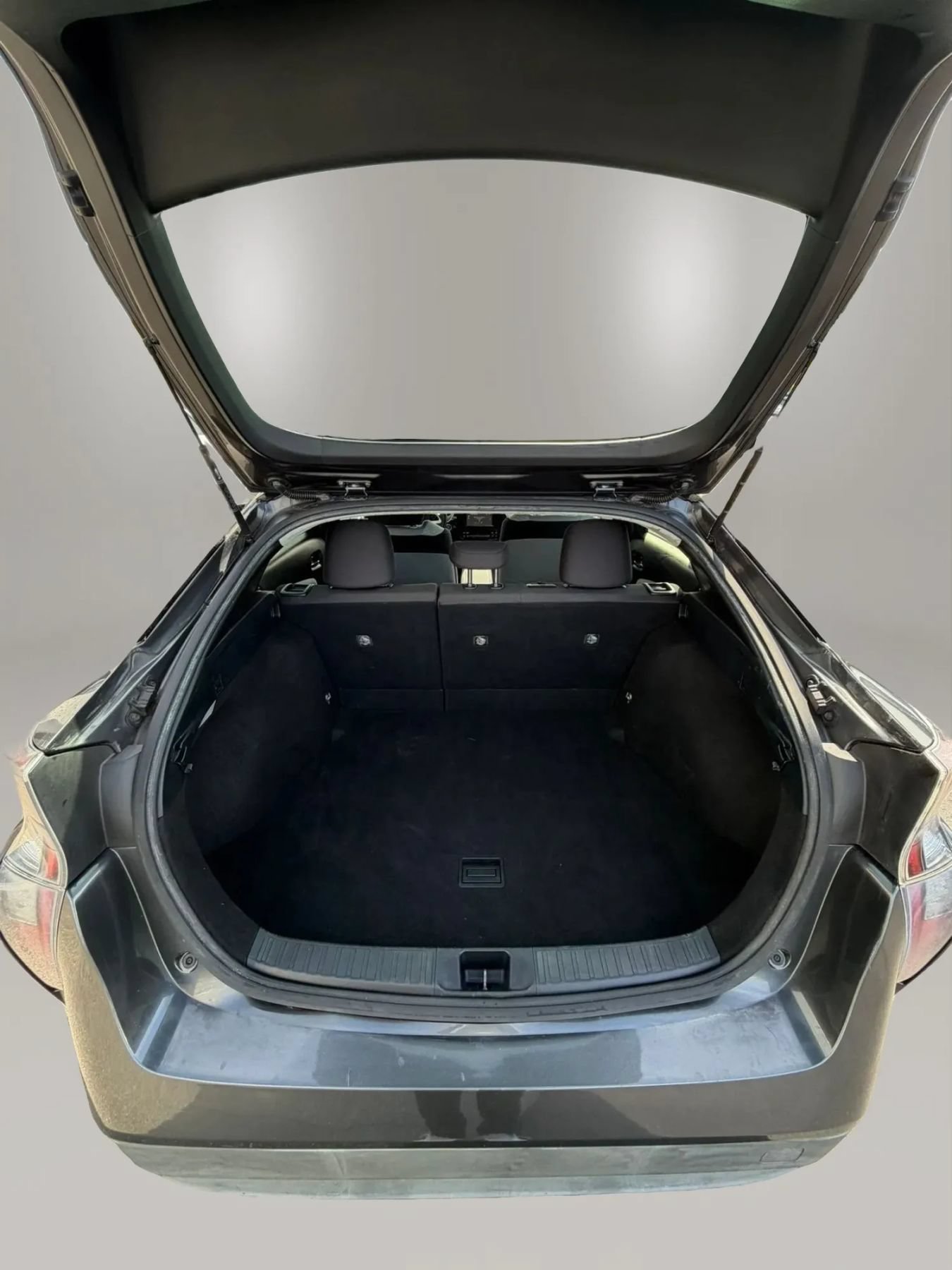 Used 2017 Toyota Prius Two FWD image 9