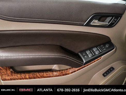 Used 2017 Chevrolet Suburban Premier image 6