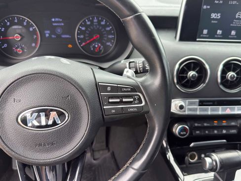 Used 2019 Kia Stinger RWD image 15