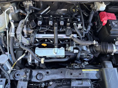 Used 2025 Nissan Versa SV FWD image 30