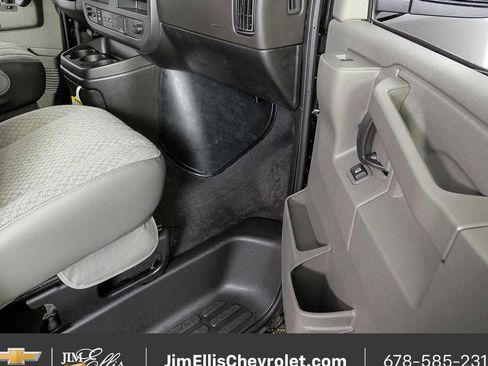 New 2025 Chevrolet Express 3500 LT w/ LT Preferred Equipment Group RWD image 19