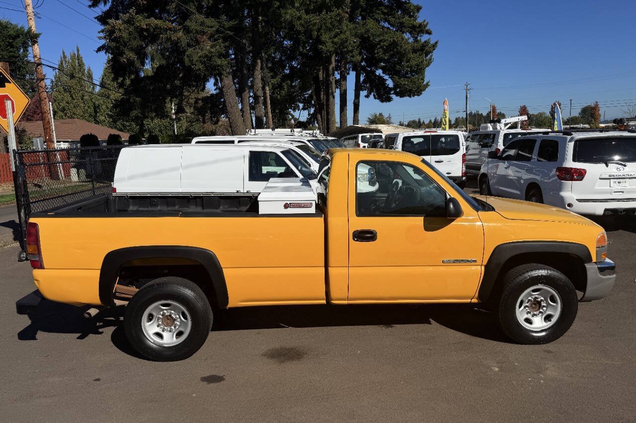 Used 2003 GMC Sierra 2500 W/T RWD image 3