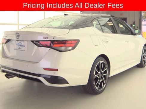 Certified 2025 Nissan Sentra SR FWD image 3