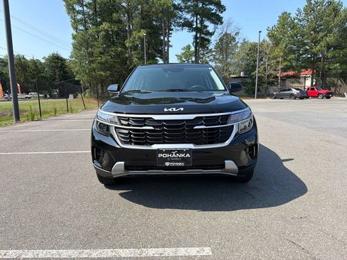 Certified 2025 Kia Seltos LX AWD/4WD image 3