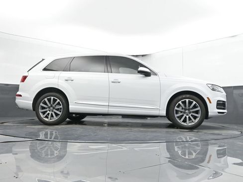 Used 2018 Audi Q7 3.0T Prestige AWD/4WD image 35