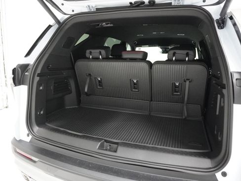 New 2026 Chevrolet Traverse Z71 w/ Enhanced Driving Package image 7