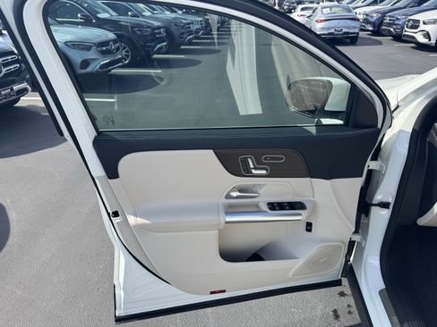 Used 2026 Mercedes-Benz GLA 250 4MATIC image 14