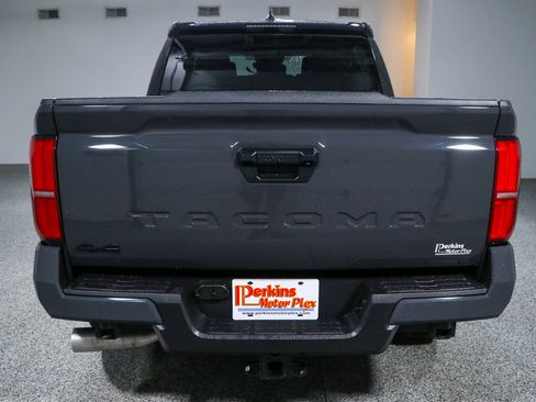 Used 2025 Toyota Tacoma TRD Off-Road AWD/4WD image 8