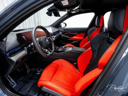 Used 2025 BMW M5 w/ Carbon Package AWD/4WD image 25