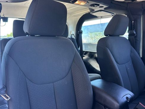 Used 2018 Jeep Wrangler Sport w/ Connectivity Group AWD/4WD image 14