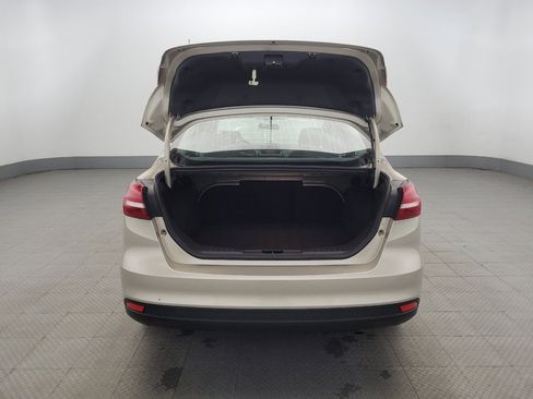 Used 2018 Ford Focus SE image 29