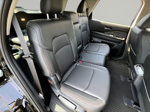 New 2026 Nissan Pathfinder SL AWD/4WD image 29