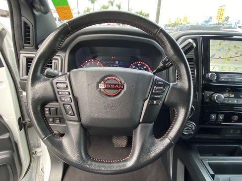 Used 2023 Nissan Titan PRO-4X image 27