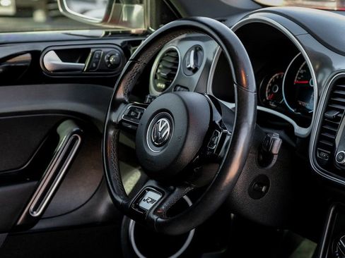 Used 2014 Volkswagen Beetle R-Line image 12
