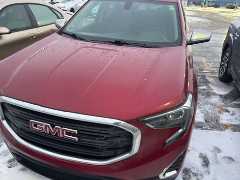 Used 2018 GMC Terrain SLE w/ Driver Convenience Package image 3