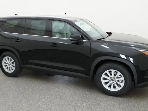 New 2026 Toyota Grand Highlander XLE image 45