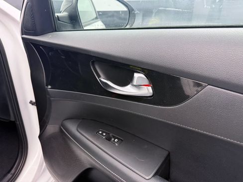 Used 2023 Kia Forte GT-Line w/ GT-Line Technology Package FWD image 10